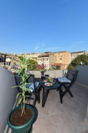 Taksim Private Terrace Close to Antique Store Galata Port Cihangir